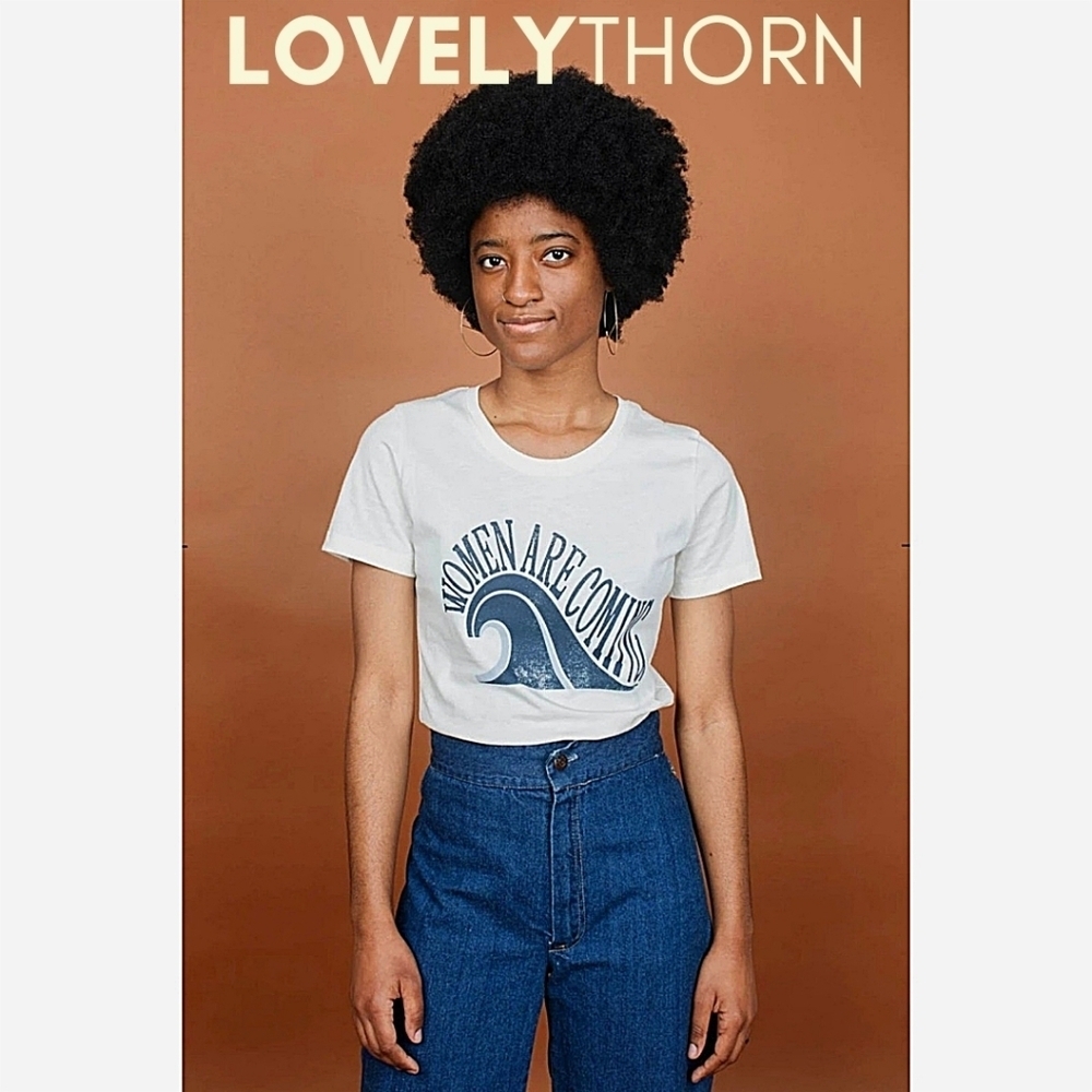 THE FOX & THE BEE // women are coming fitted wave tee shirt